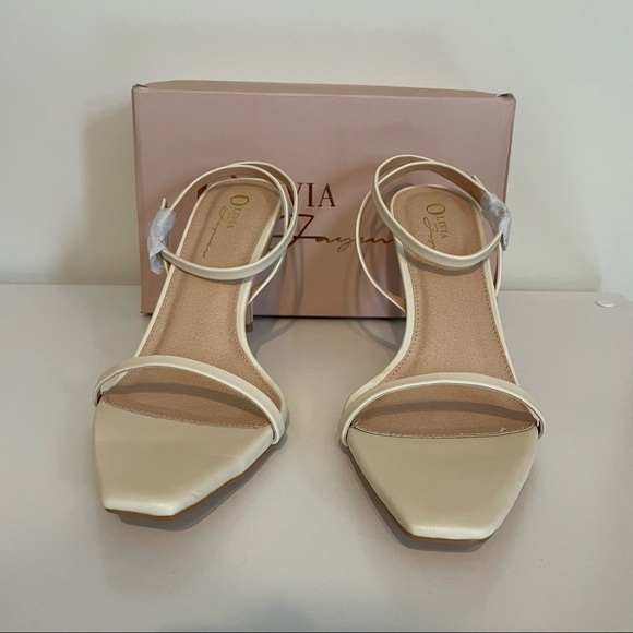 NIB Olivia Jaymes Siobhan Ivory Ankle Strap Heels - Picture 3 of 6